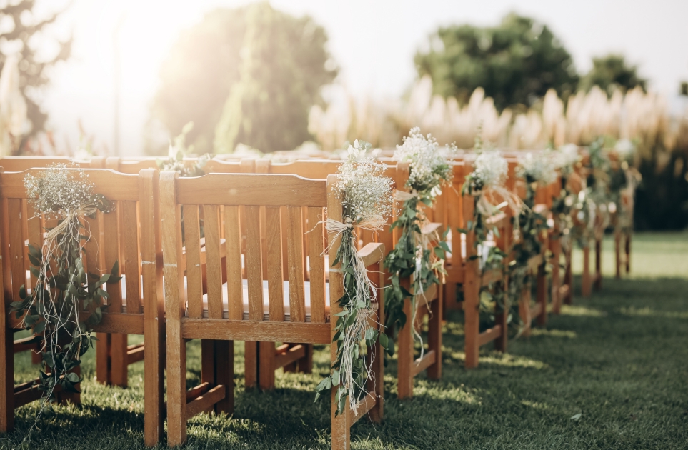 Why More Couples Are Choosing Outdoor Weddings in Yorkshire